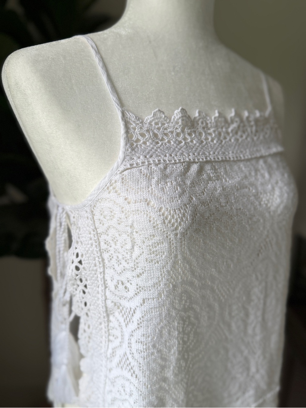 NWT aerie White Lace Camisole - Picture 4 of 6